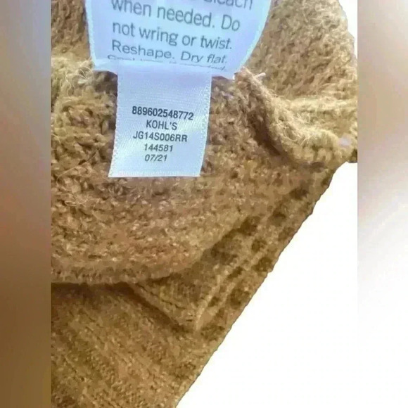 SO Soft sweater - Large - Picture 11 of 11